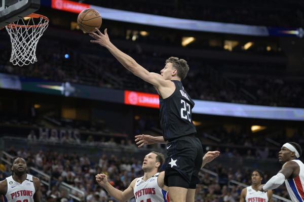  兰斯铁卫终场前头槌绝杀终结对阵布雷斯特三连败  